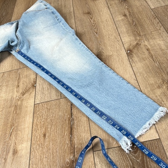 KanCan Boyfriend Relaxed Fit Distressed Ankle Jeans Light Wash - Picture 12 of 13